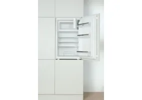 Вбудований холодильник Amica BM 132.3