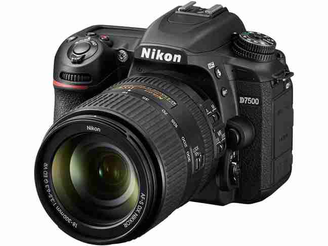 Зеркальный фотоаппарат Nikon D7500 kit 18-140