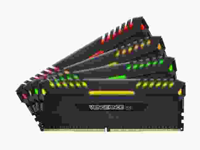 Модуль памяти Corsair 32 GB (4x8GB) DDR4 3466 MHz Vengeance RGB (CMR32GX4M4C3466C16)