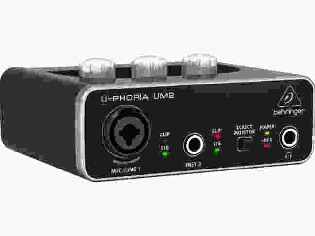 ЦАП Behringer U-PHORIA UM2