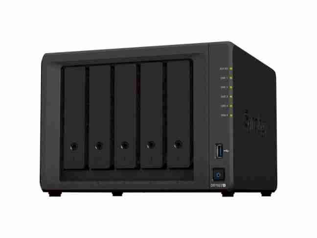 Сетевой накопитель Synology DS1522+