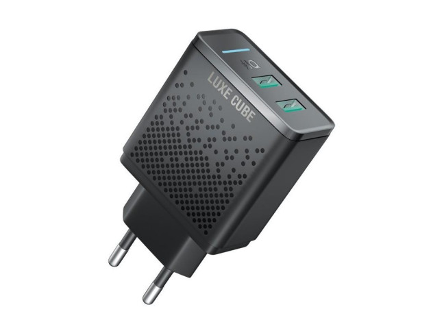 Мережевий зарядний пристрій Luxe Cube 2USB 2.4А Smart Black (8889998898996)