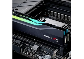 Модуль памяти G.Skill 64 GB (2x32GB) DDR5 6000 MHz Trident Z5 RGB (F5-6000J3040G32GX2-TZ5RK)