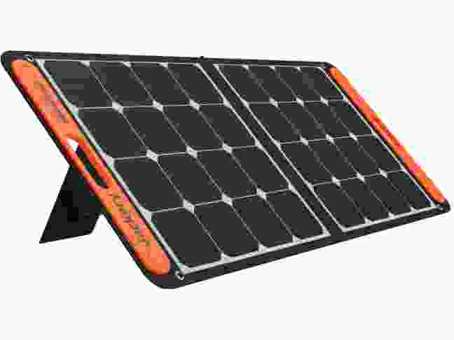 Зарядний пристрій на сонячній батареї Jackery SolarSaga 100W