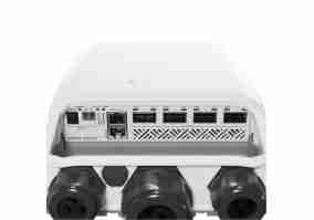 Коммутатор неуправляемый MikroTik Cloud Router Switch (CRS504-4XQ-OUT)