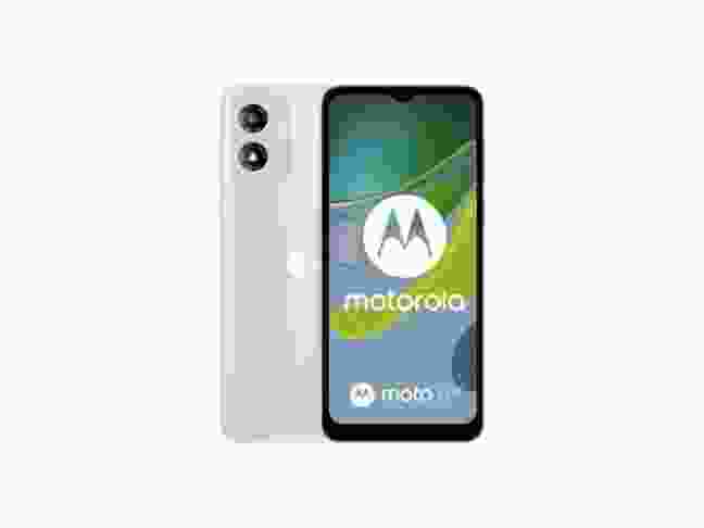 Смартфон Motorola Moto E13 2/64GB Creamy White (PAXT0025)