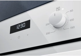 Духовка электрическая Electrolux EOF5F50BV