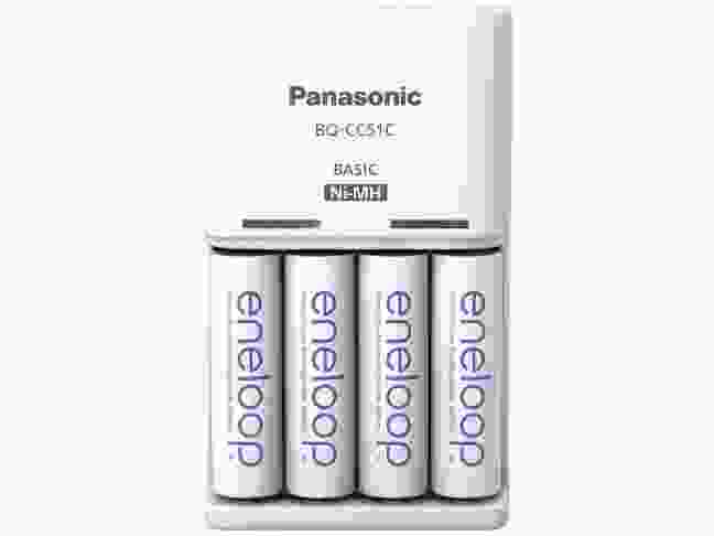 Зарядний пристрій Panasonic Basic Charger + Eneloop 4xAAA 800 mAh NI-MH (K-KJ51MCD04E