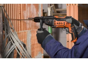 Дрель ударная AEG SB2E 1100RV